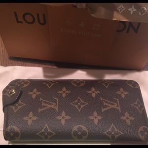 Louis Vuitton Sunglass case MM